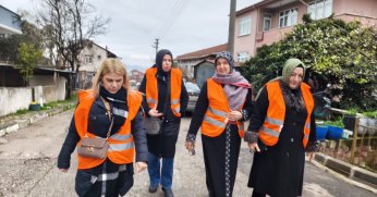 AK Kadınlardan ev ziyaretleri