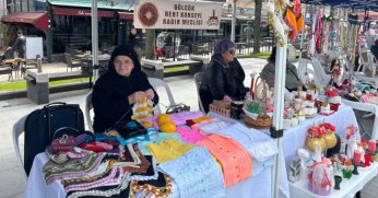 Kadınların el emeği pazarı beğeni topladı