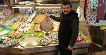 Tezgahlarda hamsi ve istavrit bolluğu