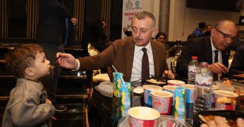 Büyükakın, Gazzeli ailelerle oruç açtı