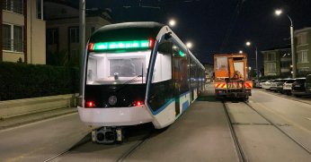 Yeni tramvay raylarla buluştu