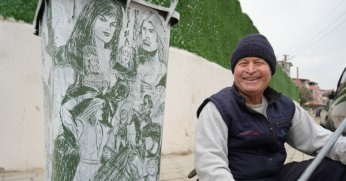 Süpürge, elinde kaleme dönüştü