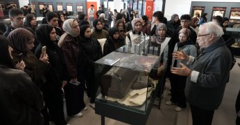 Tarih kokan sergi büyük ilgi görüyor