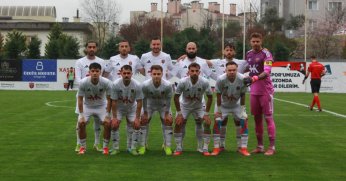 Gölcükspor liderliğini perçinledi