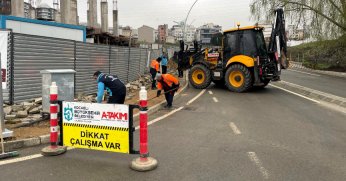 Kent genelinde kaldırımlara bakım