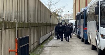 3 kişinin öldüğü silahlı saldırıya ilişkin 9 şüpheli adliyede        