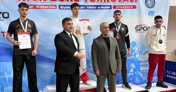 Çayırova’nın altın yumrukları kürsüye çıktı