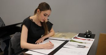 Eğitimini ‘modanın kalbi’nde sürdürecek