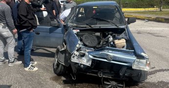 Otomobil ile otobüs çarpıştı: 1 kişi yaralı