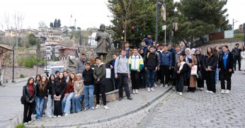 Kitapların izinde şehri keşfettiler