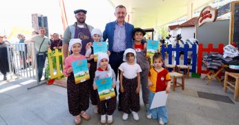 Büyükakın’a çocuklardan sevgi seli