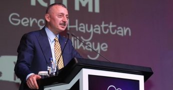 ‘Sözde değil özde seviyoruz’