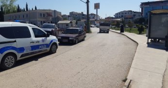 Tartıştığı kadını bıçakla yaraladı