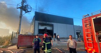 Fabrikada çıkan yangın korkuttu