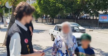 Çocukların güvenliği için polis ekipleri sahada