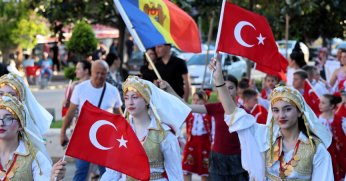 Kocaeli, Balkan halk oyunlarıyla şenlendi