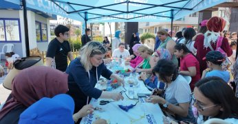 Etkinlik otobüsü ile mahalle şenlendi