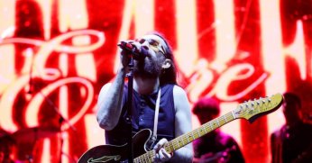 Emre Fel, festivalin finalinde coşturdu
