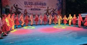 Farklı kültürler dansla buluştu