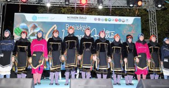Yöresel kültürler festivalde buluştu