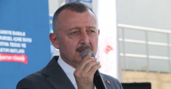 ‘Hizmet ve eser siyaseti yapıyoruz’