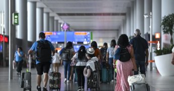 8 ayda 167,6 milyon kişi  hava yolunu kullandı