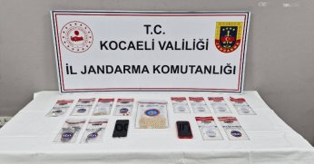 Operasyonda çok sayıda uyuşturucu hap ele geçirildi