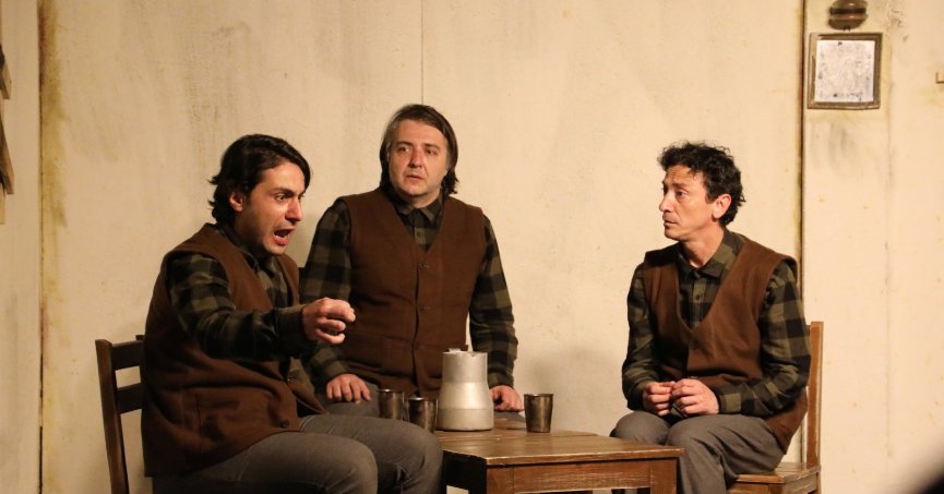 Geleceğin tiyatrocuları İzmit'te yetişecek