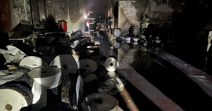 Fabrikada çıkan yangın söndürüldü