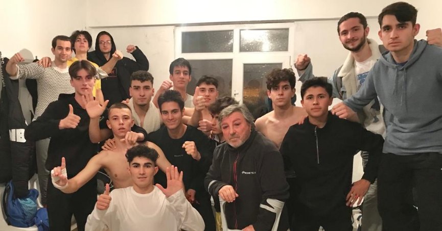 Kartepe Belediyespor, fena patladı 