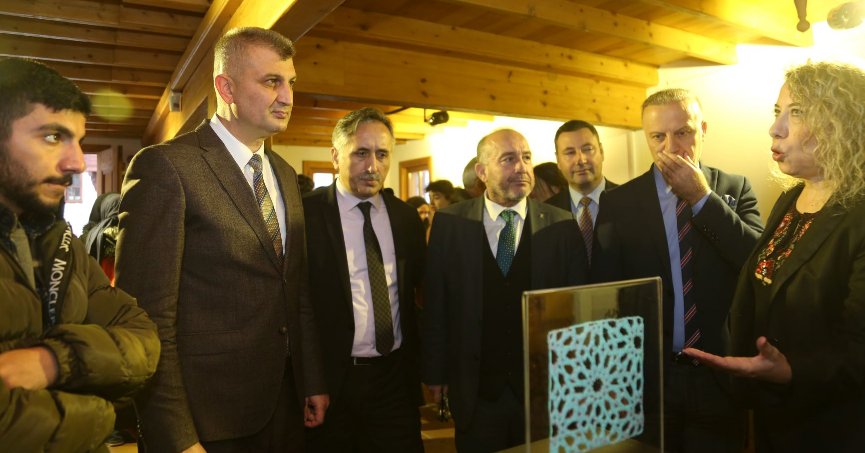 Doç. Dr. Mine Can’ın kişisel sergisi açıldı