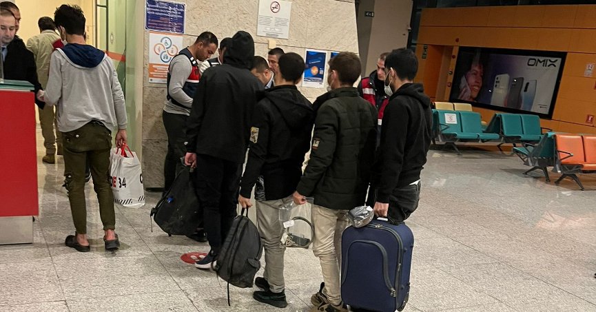 127 düzensiz göçmen sınır dışı edildi