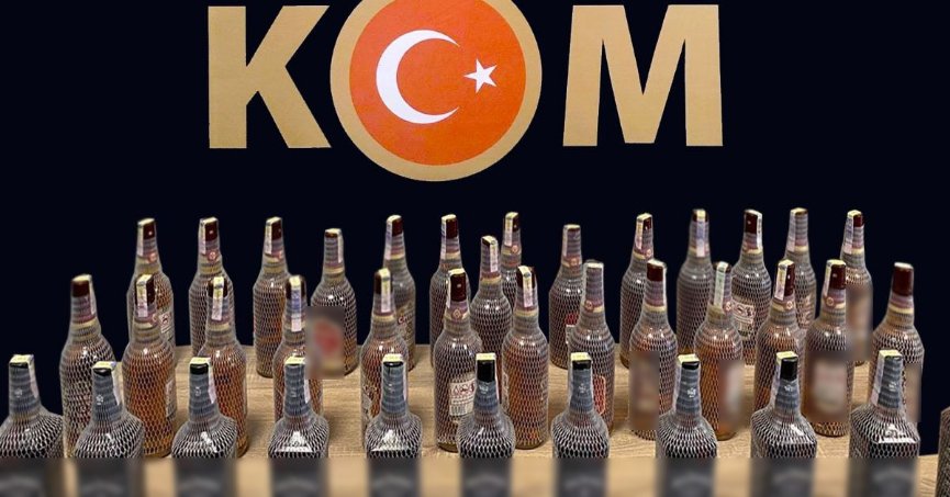 Kamyondan kaçak alkol çıktı