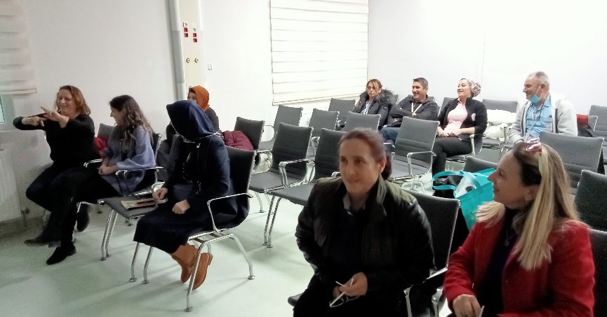 Hastane personeli  işaret dili öğreniyor