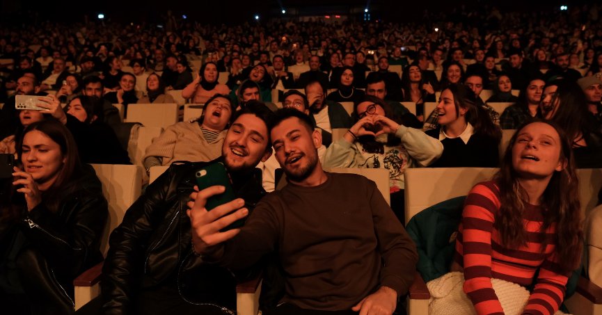 Üniversiteli gençler doyasıya eğlendi