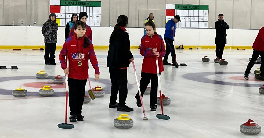 Anadolu Curling Turnuvası ilimizde yapıldı