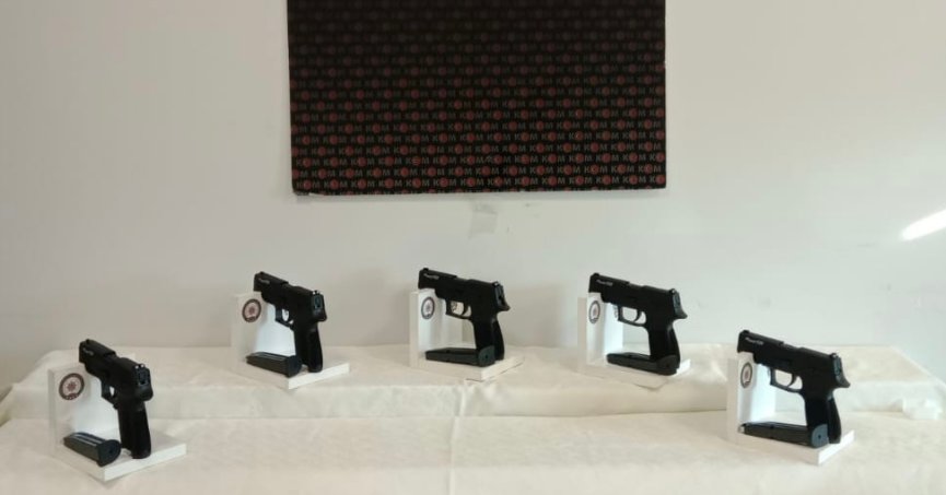Kocaeli'de 5 ruhsatsız tabanca ele geçirildi
