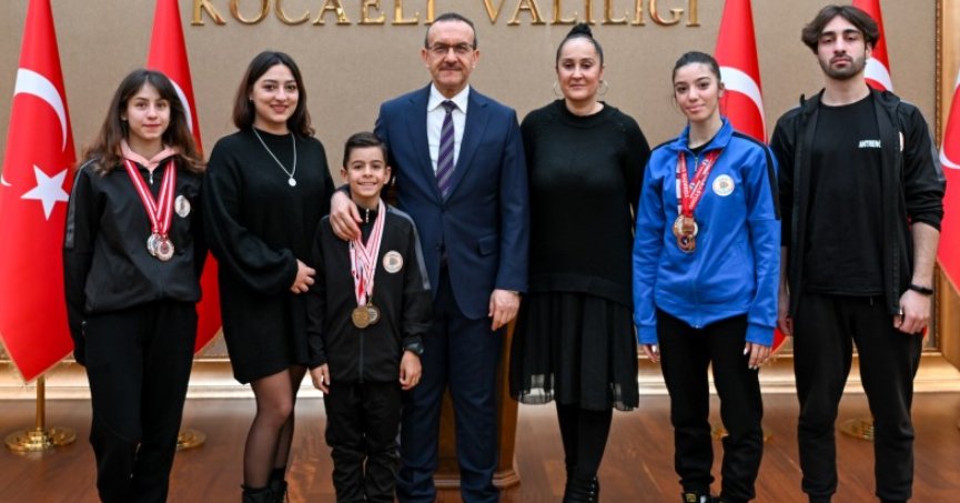 Başarılı sporculardan Vali Yavuz’a ziyaret