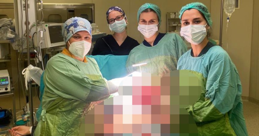 Karnından 30 cm’lik dev miyom çıkarıldı