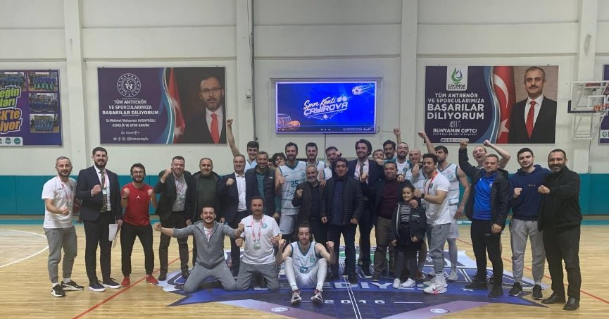 Çayırova Basket liderliğini sürdürdü