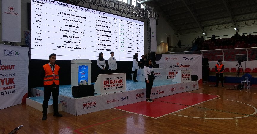 Kurada ev çıkanlar büyük sevinç yaşadı