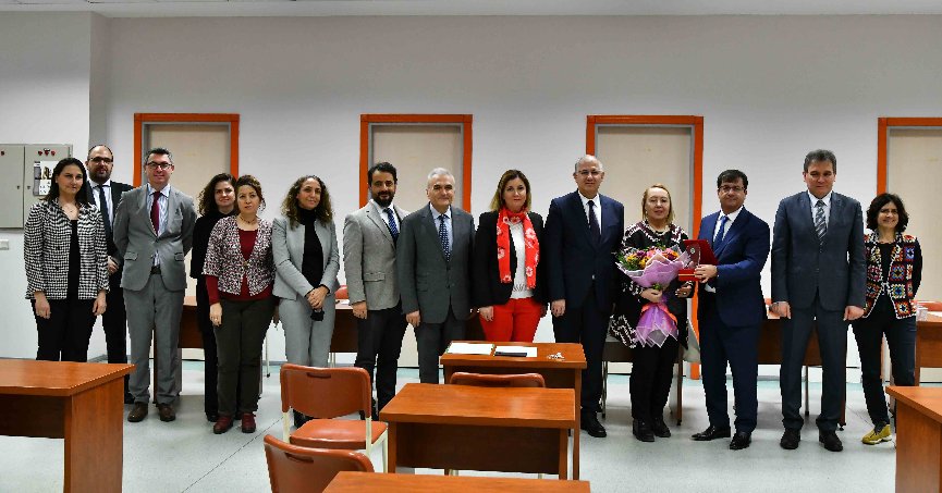 KOÜ Rektörü, Hukuk  Fakültesi’ni ziyaret etti