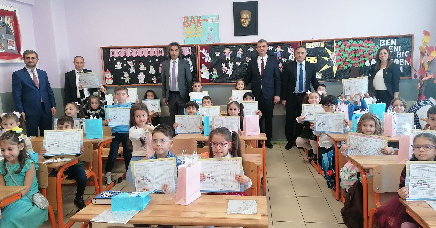 Öğrenciler karne heyecanı yaşadı