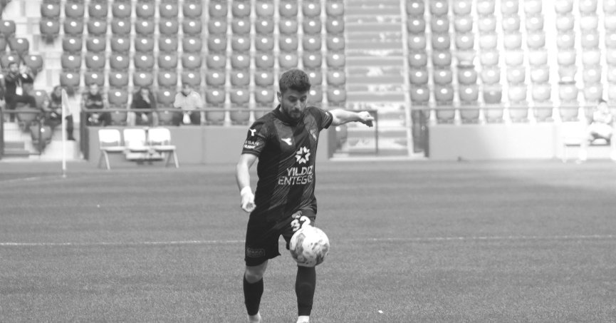 Önce tepki sonra alkış