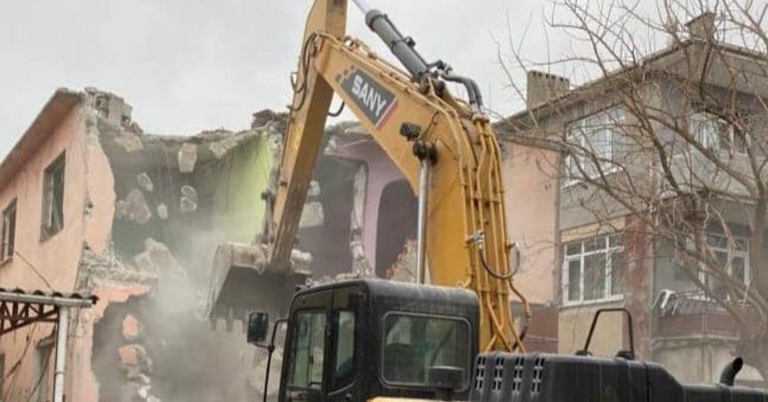 Yıkılan metruk bina sayısı 111’e ulaştı