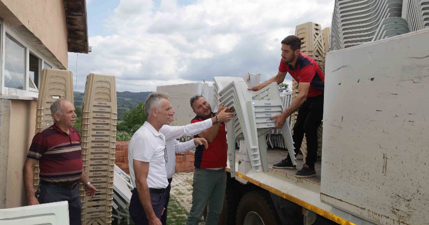 Kırsal mahallere masa  ve sandalye desteği