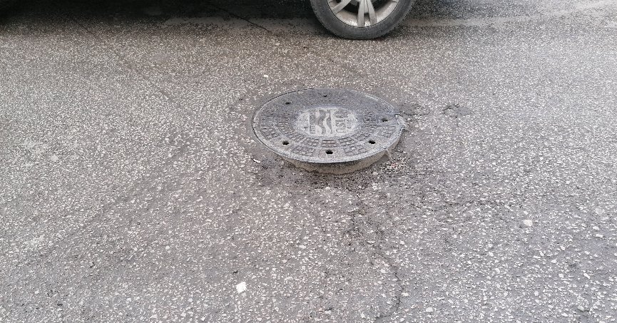 Kapağın etrafındaki  aşınma sorun oluşturuyor