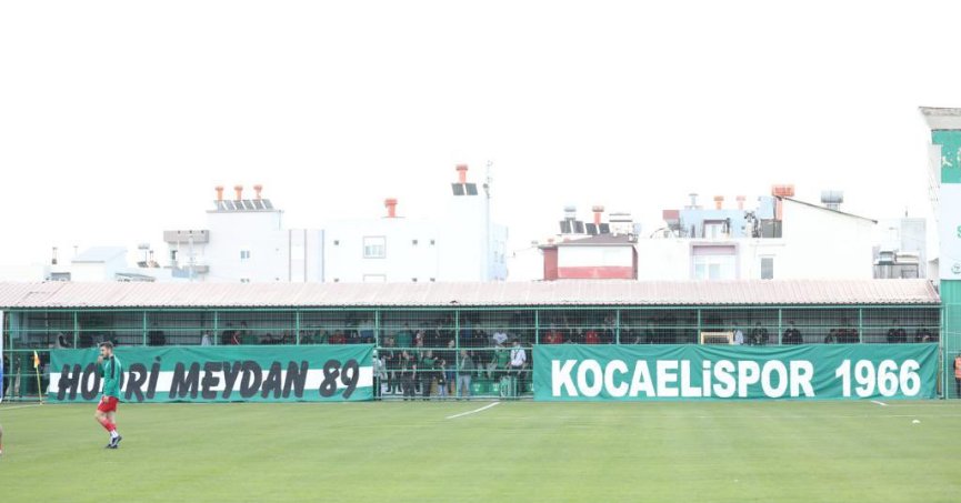 Hodri takımı alkışladı