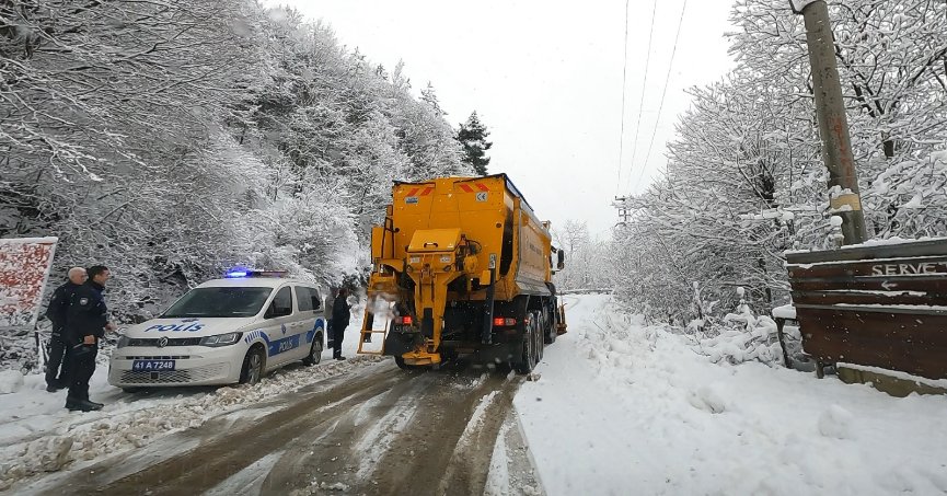 Yüksek kesimlerde karla mücadele başladı