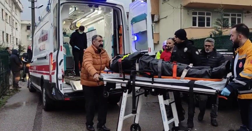 Taksiyle çarpışan motosikletli yaralandı